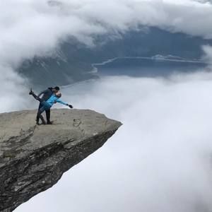 Meet your Posher, Crystal